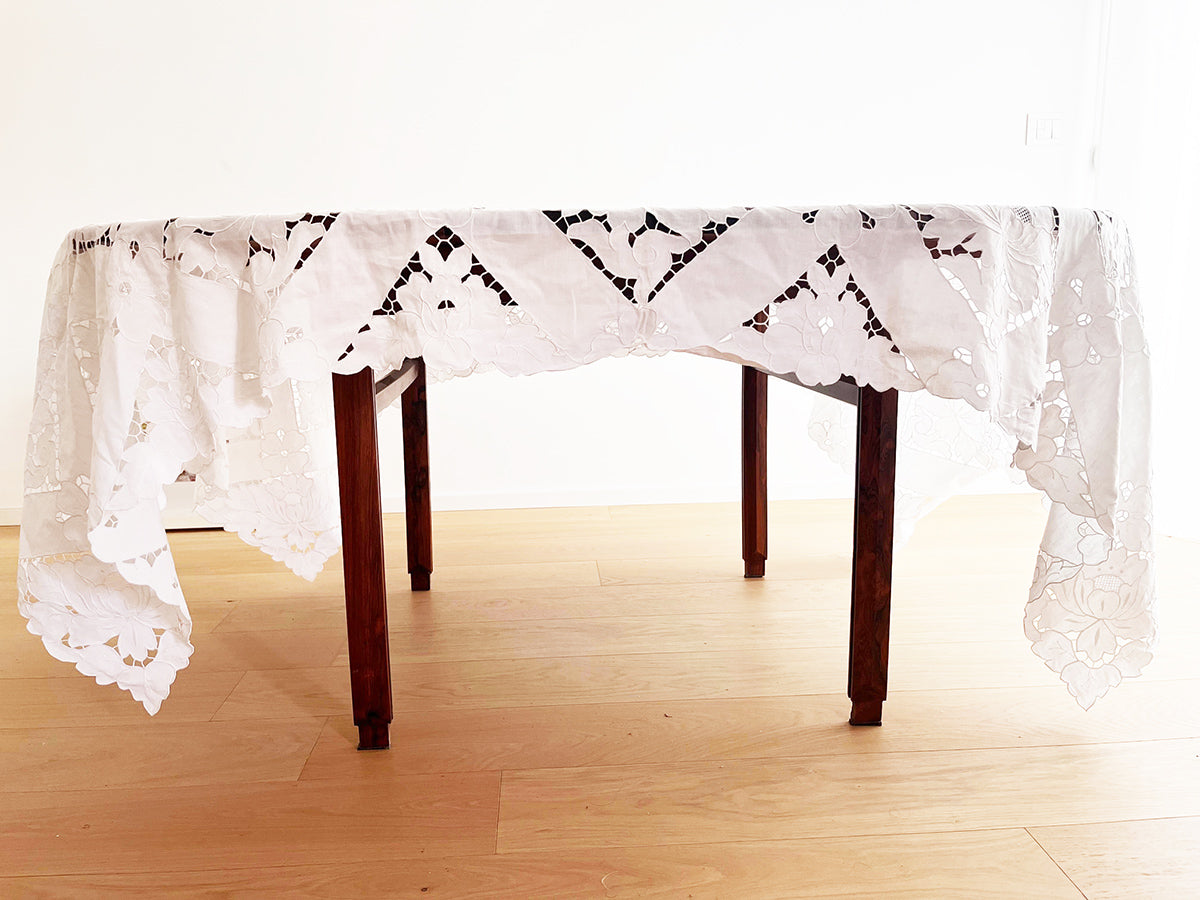 Tovaglia Lino Bianco Ricamo ad intaglio geometrico e floreale '900 -Top Antiques-