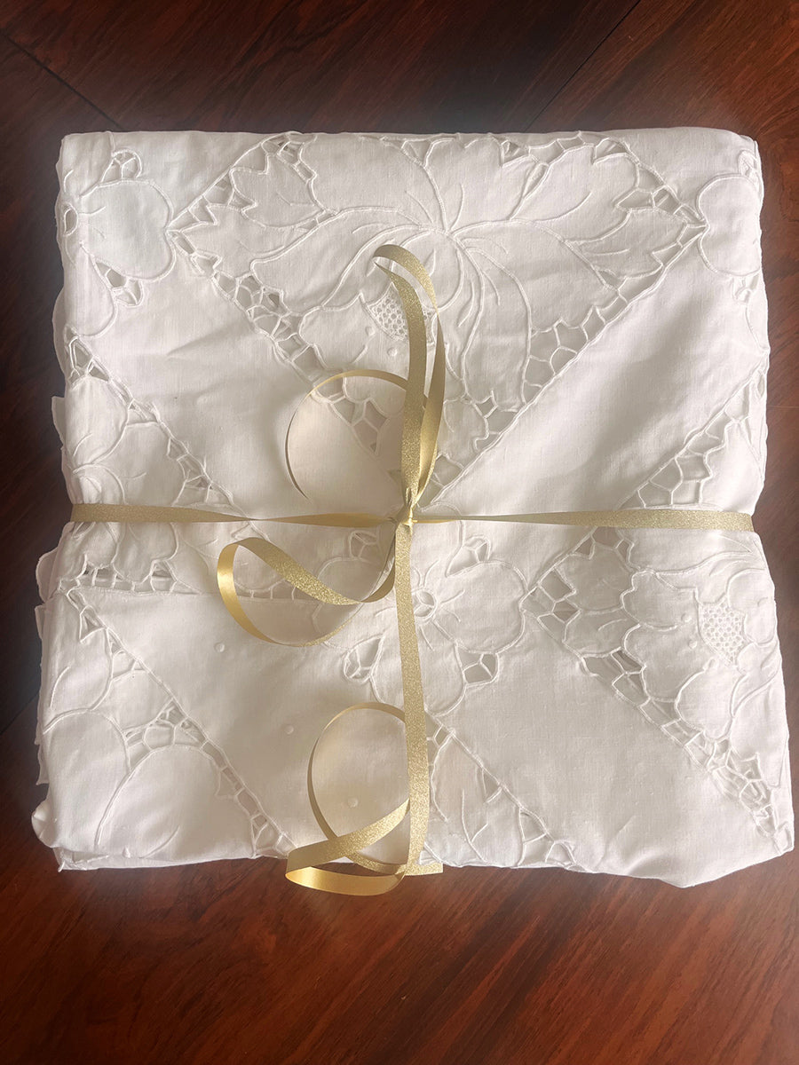 Tovaglia Lino Bianco Ricamo ad intaglio geometrico e floreale '900 -Top Antiques-
