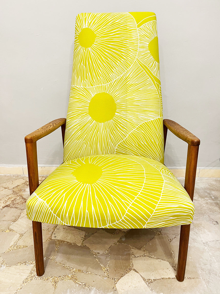 Poltrona Vintage in noce con rivestimento Marimekko -Top Design-