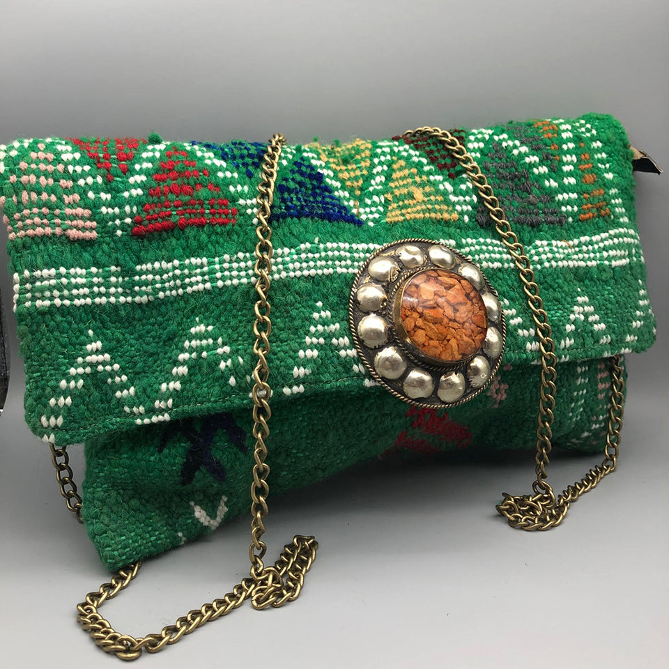 Pochette Verde Handmade con tracolla e placca Argentone con Pietra