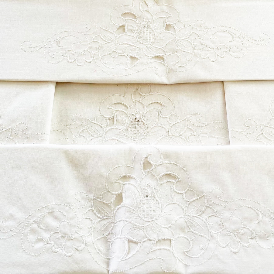 Coordinato Matrimoniale Lino Bianco Ricamato '900 -Antiques-