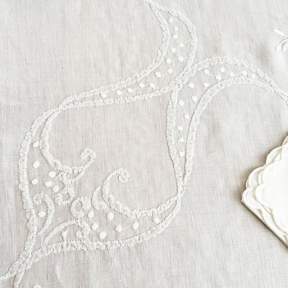 Tovaglia da tavola Antica in Lino Bianco Ricamato a mano 1900 -Antiques-