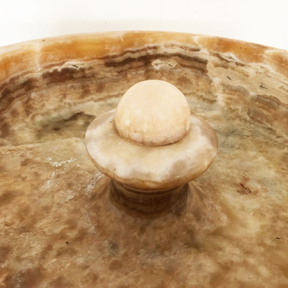 Acquasantiera Onice dei primi del '900 -Antiques-