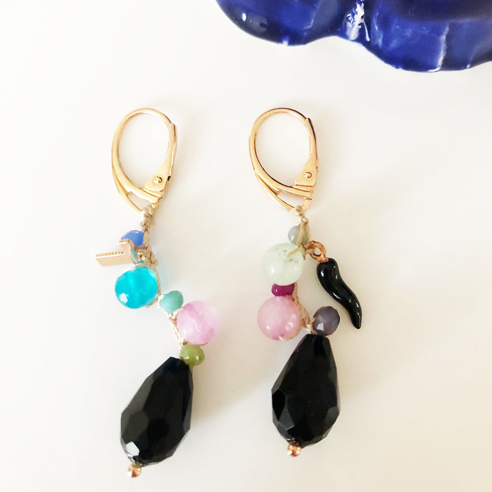 Orecchini Pietre e Arg. 925, Corno nero e lettera "T"-Handmade Jewels-
