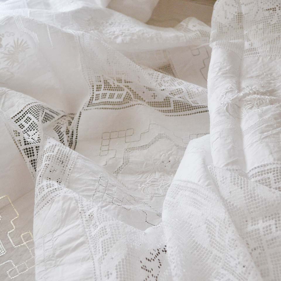 Copriletto Bianco Ricamato a mano - Art -