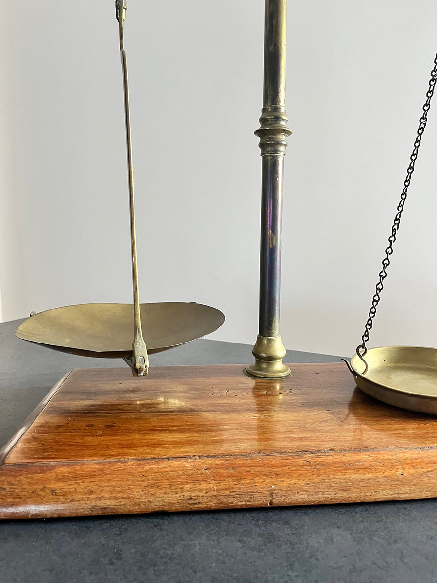 Bilancia da The Francese '900 in Ottone e Legno -Antiques-