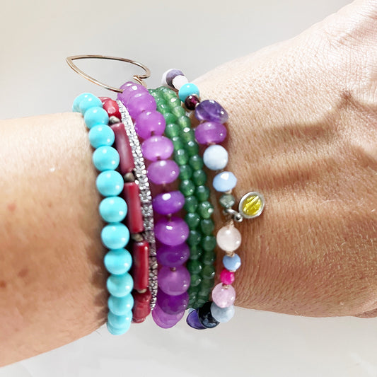 Bracciale Pietre Varie con Madonnina Rue Du Bac Smaltata Gialla -Creazione Unica-