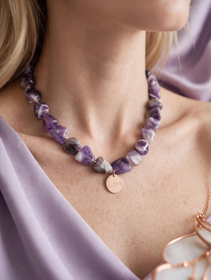 Collier Ametista a barilotti irregolari con charm "Love" e chiusura in Arg 925 galvanica oro rosa -Bijoux-